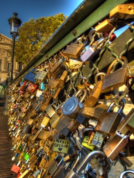 Pont-Des-Arts_Love-Locks